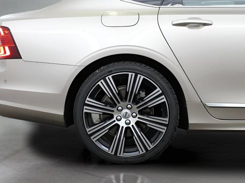 Certified 2023 Volvo S90 B6 Plus w/ Protection Package Premier AWD/4WD image 12