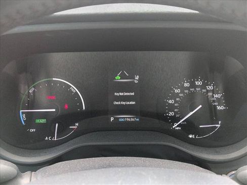 Used 2022 Toyota Sienna XLE FWD image 11