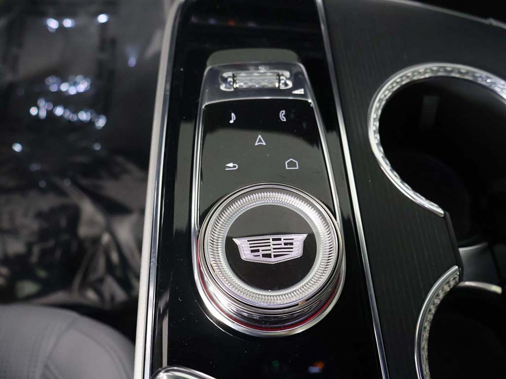 Used 2024 Cadillac Lyriq Sport RWD image 47