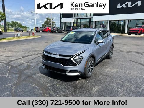 Certified 2023 Kia Sportage EX FWD image 3