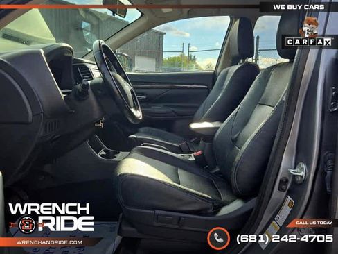 Used 2016 Mitsubishi Outlander SEL image 27