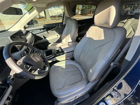 Used 2021 Lincoln Nautilus Reserve w/ Cargo Utility Package image 11