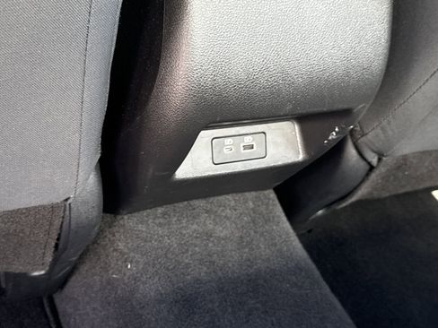 Used 2025 Nissan Altima 2.5 SV FWD image 11