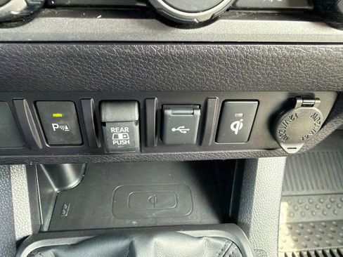 Used 2023 Toyota Tacoma TRD Off-Road w/ Advanced Technology Package AWD/4WD image 35