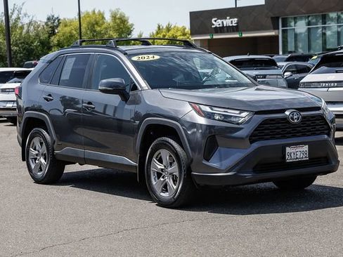 Used 2024 Toyota RAV4 LE AWD/4WD image 6