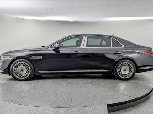 Used 2020 Genesis G90 3.3T Premium image 3