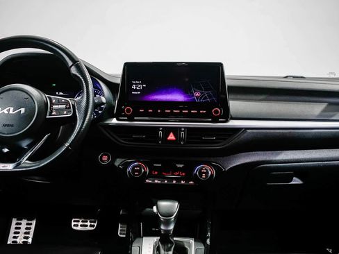 Used 2024 Kia Forte GT-Line image 12