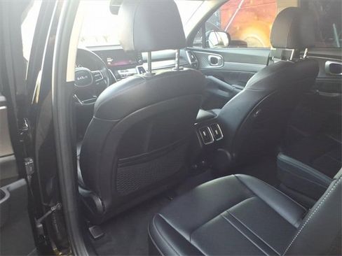 Used 2022 Kia Sorento SX image 13