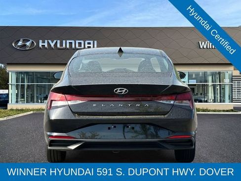 Certified 2023 Hyundai Elantra SEL w/ Preferred Accessory Package FWD image 4