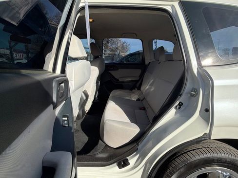 Used 2015 Subaru Forester 2.5i image 24