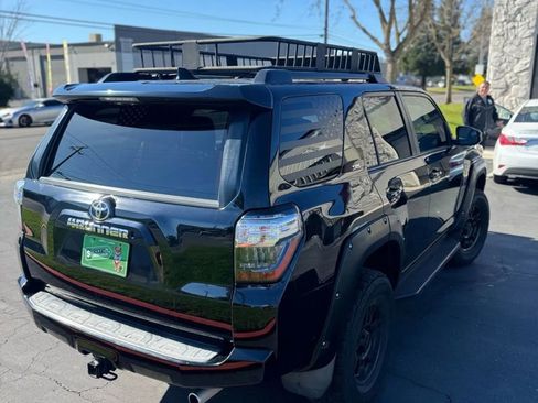 Used 2016 Toyota 4Runner SR5 image 7