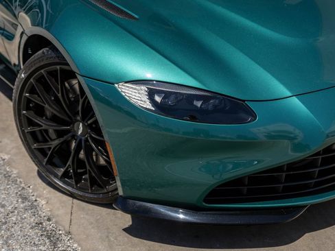 Used 2023 Aston Martin V8 Vantage Coupe RWD image 2