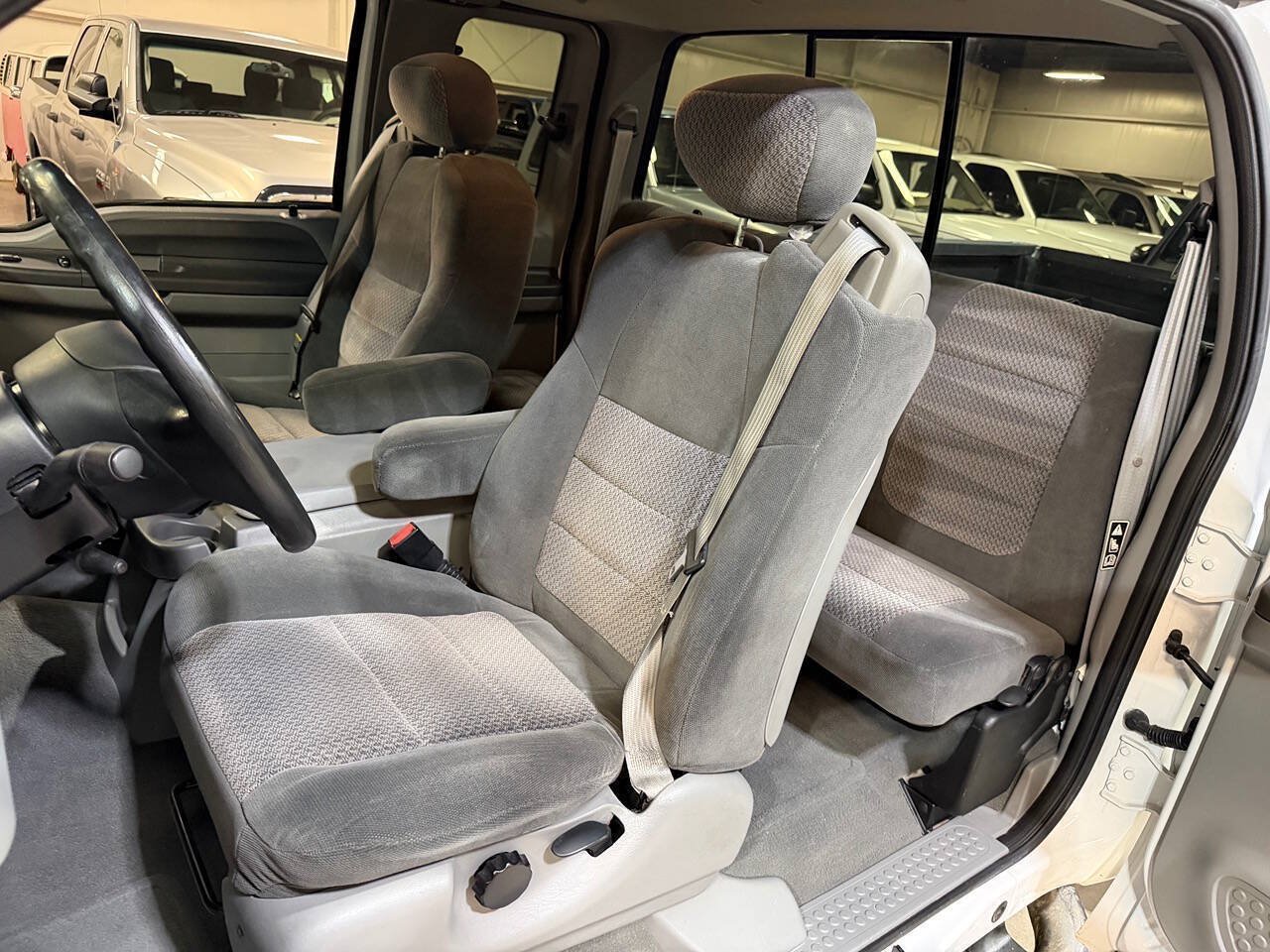 Used 2002 Ford F250 XLT AWD/4WD image 8