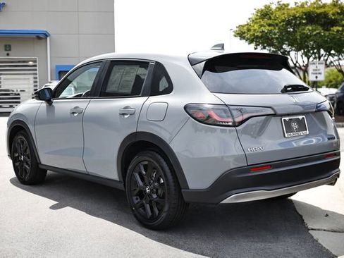 Certified 2025 Honda HR-V Sport image 5