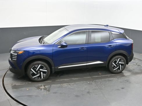 Certified 2025 Nissan Kicks SV image 34