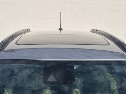 New 2026 Chevrolet Trax ACTIV w/ Sunroof Package FWD image 14