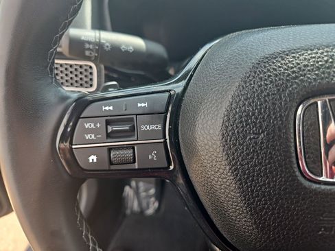 Used 2025 Honda Civic Sport image 13