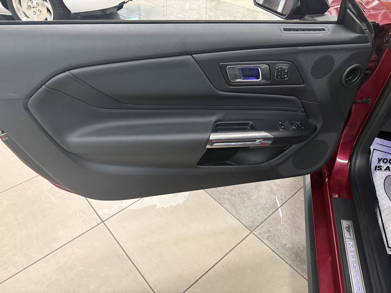 Used 2025 Ford Mustang GT Premium RWD image 36