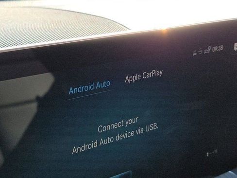 Used 2022 Mercedes-Benz GLC 300 4MATIC image 11