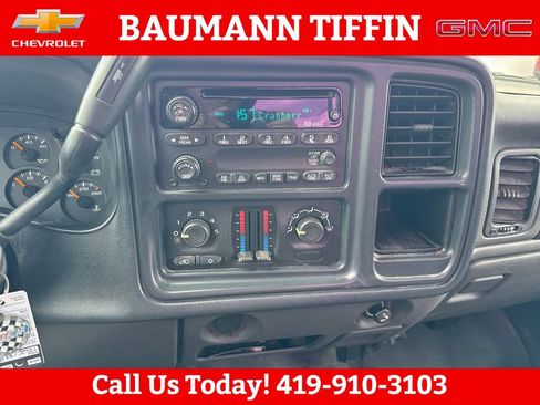 Used 2006 Chevrolet Silverado 1500 W/T AWD/4WD image 13