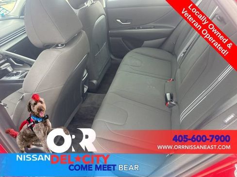 Used 2025 Hyundai Elantra SEL FWD image 10
