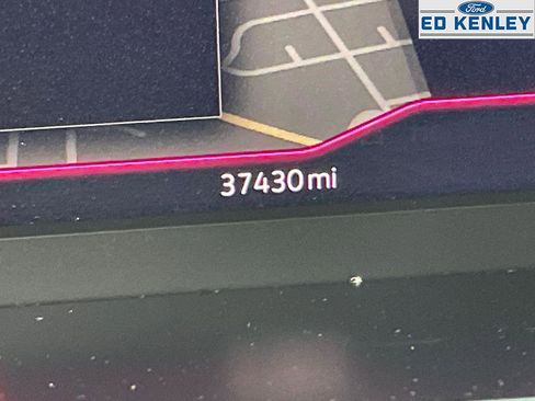 Used 2023 Volkswagen Taos SEL image 16