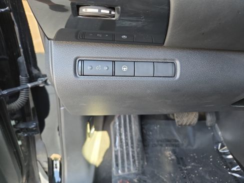 Certified 2024 Nissan Pathfinder SV image 18