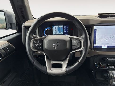 Used 2024 Ford Bronco Wildtrak image 15