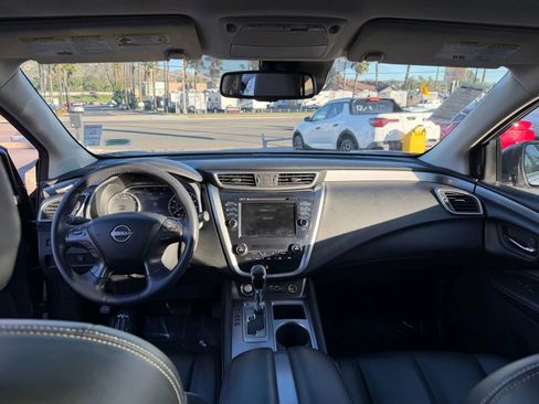 Used 2023 Nissan Murano SV image 25