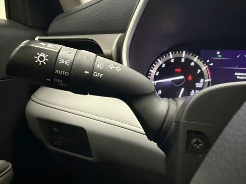 Used 2022 Toyota Highlander XLE FWD image 20