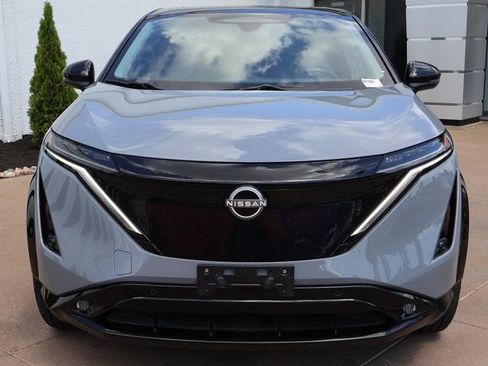 Used 2023 Nissan Ariya AWD/4WD image 2