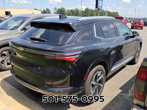 Used 2025 Chevrolet Equinox EV LT w/ Convenience Package FWD image 4