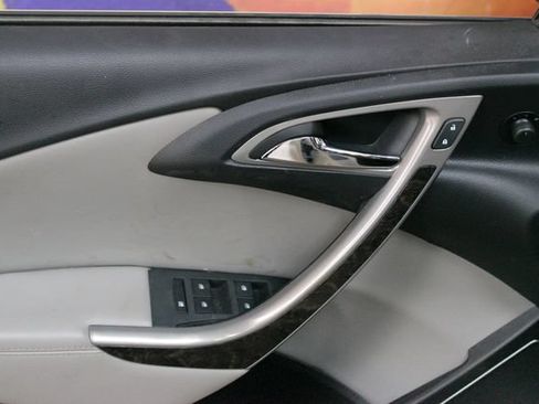 Used 2017 Buick Verano Convenience FWD image 13