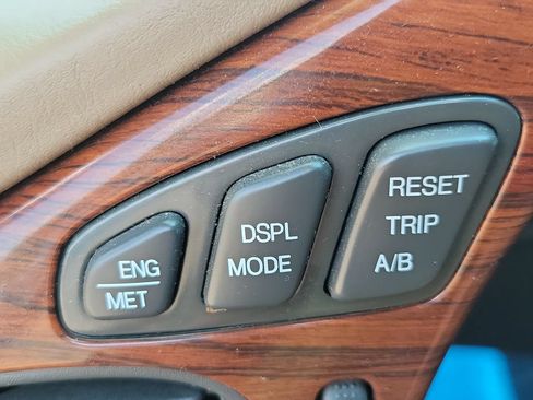 Used 2005 Cadillac De Ville w/ Deville Premium Package FWD image 21