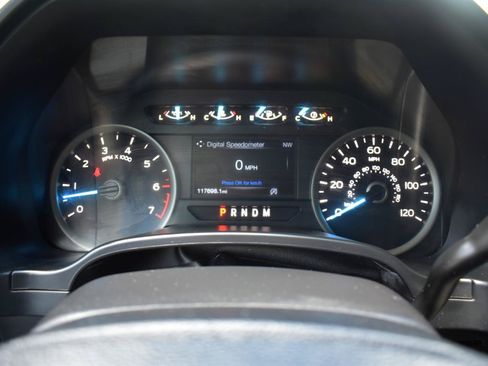 Used 2018 Ford F150 XLT w/ Equipment Group 302A Luxury AWD/4WD image 29