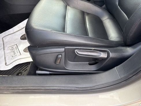 Used 2014 Volkswagen Jetta SE FWD image 12