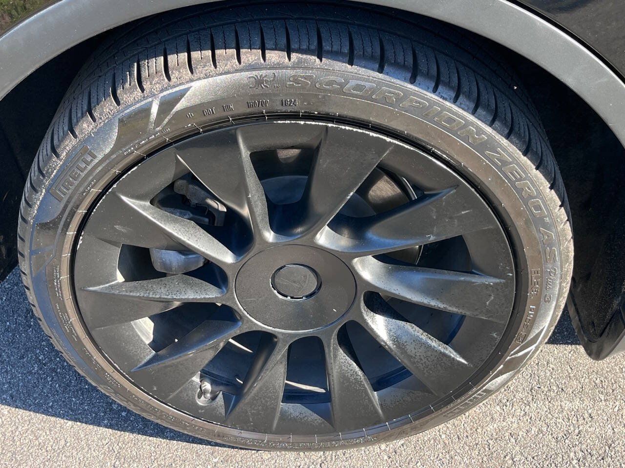 Used 2021 Tesla Model Y Long Range AWD/4WD image 16