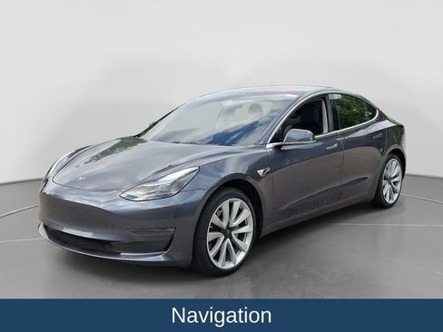 Used 2018 Tesla Model 3 Long Range RWD image 4