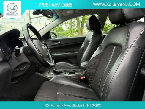 Used 2019 Kia Optima S FWD image 8