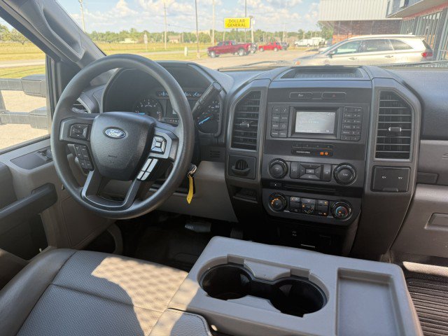 Used 2018 Ford F550 4x4 Regular Cab Super Duty image 8