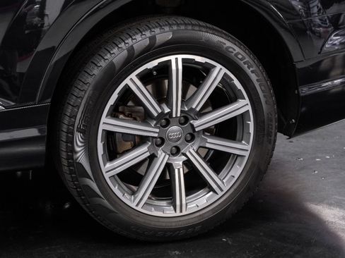 Used 2017 Audi Q7 3.0T Premium Plus image 53