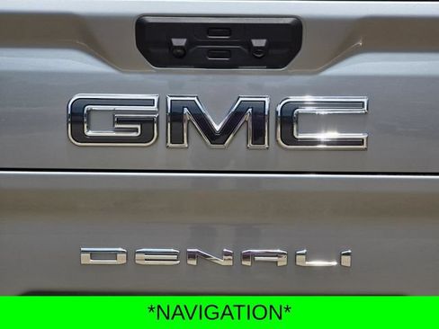 Used 2024 GMC Sierra 2500 Denali Ultimate AWD/4WD image 11