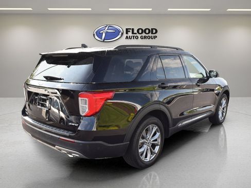 Certified 2023 Ford Explorer XLT w/ Equipment Group 202A AWD/4WD image 4