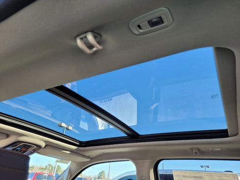 New 2025 RAM 1500 Limited image 11