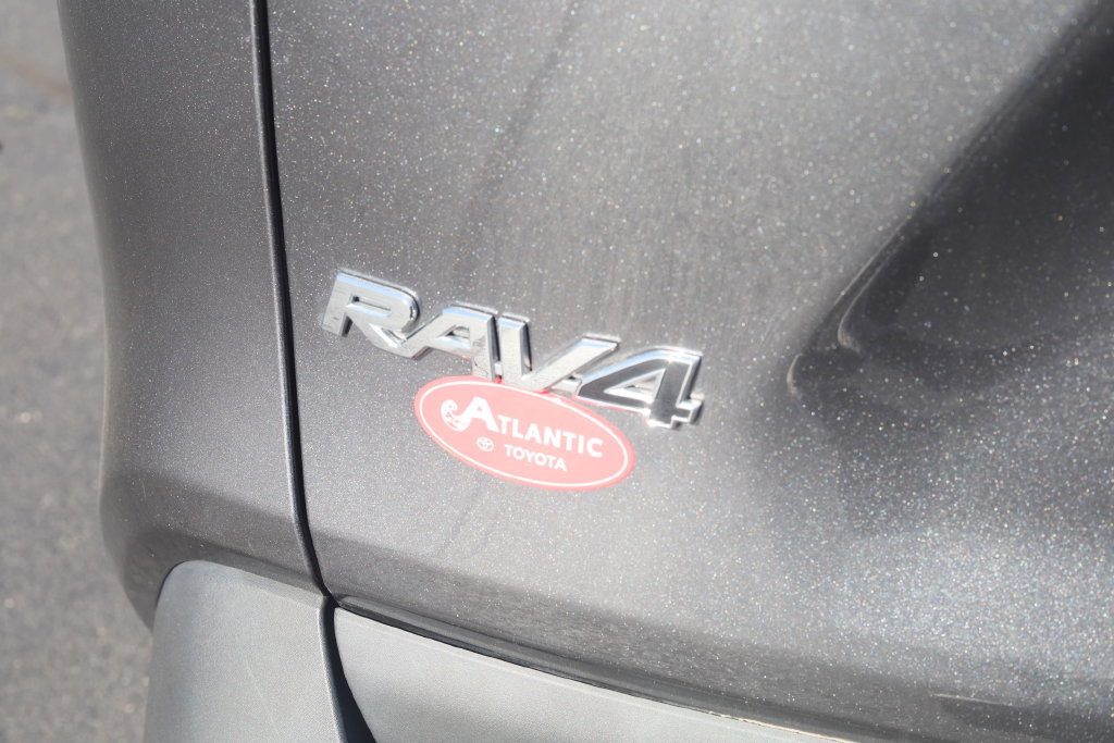 Certified 2021 Toyota RAV4 XLE w/ Convenience Package AWD/4WD image 27
