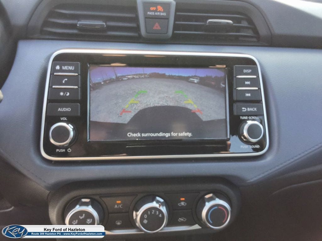 Used 2025 Nissan Versa SV FWD image 35