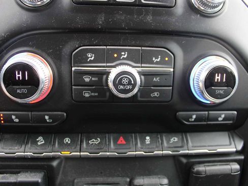 Used 2021 GMC Sierra 1500 SLT w/ X31 Off-Road Package image 16