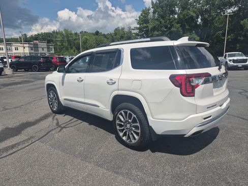 Certified 2022 GMC Acadia Denali AWD/4WD image 3
