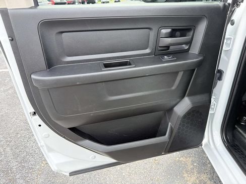 Used 2022 RAM 1500 Tradesman w/ Chrome Appearance Group RWD image 14