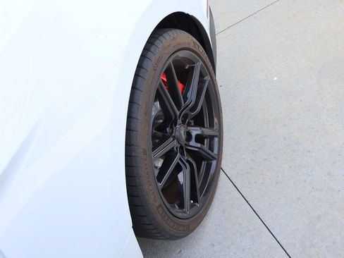 Used 2022 Ford Mustang Shelby GT500 w/ Technology Package RWD image 39